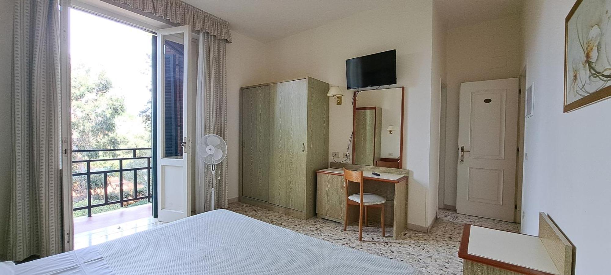 Tiziana 3*
