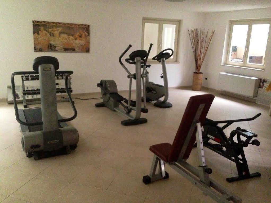 Tiziana 3*